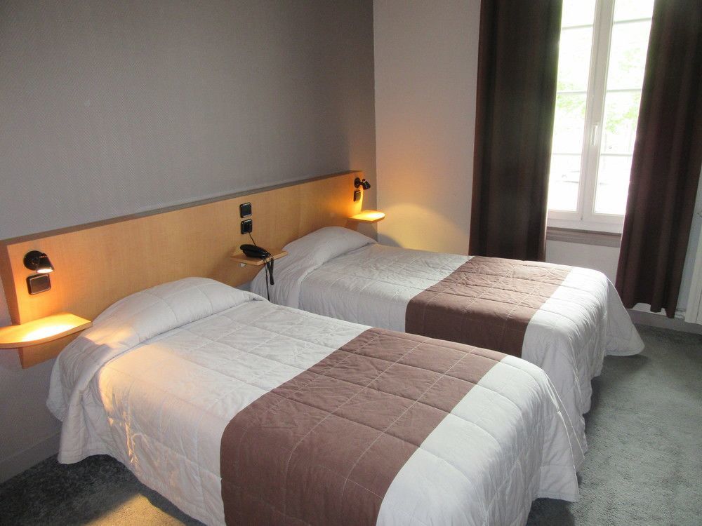 Contact Hotel De France Saintes Εξωτερικό φωτογραφία